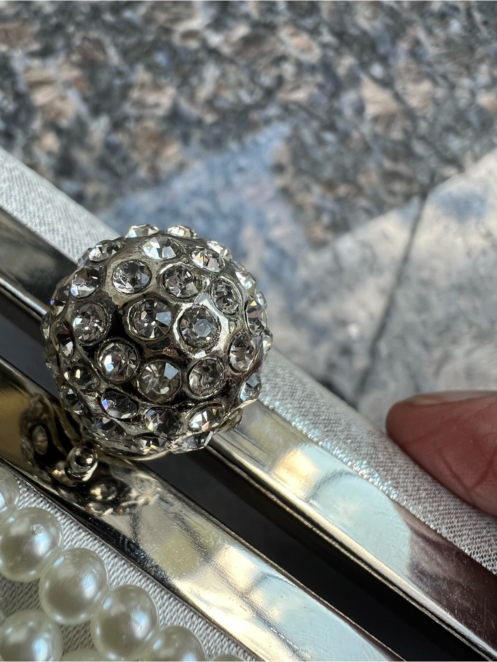 Pearl Beaded "LOVE" Clutch Wristlet - White - Picture 4 of 11